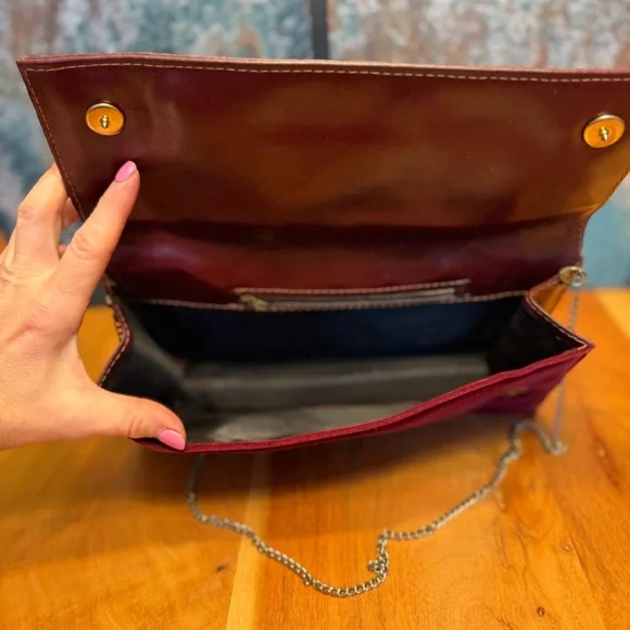 Vintage 1970s Archival Burgundy Velvet and Leather-Look Geometric Clutch - Picture 6 of 15